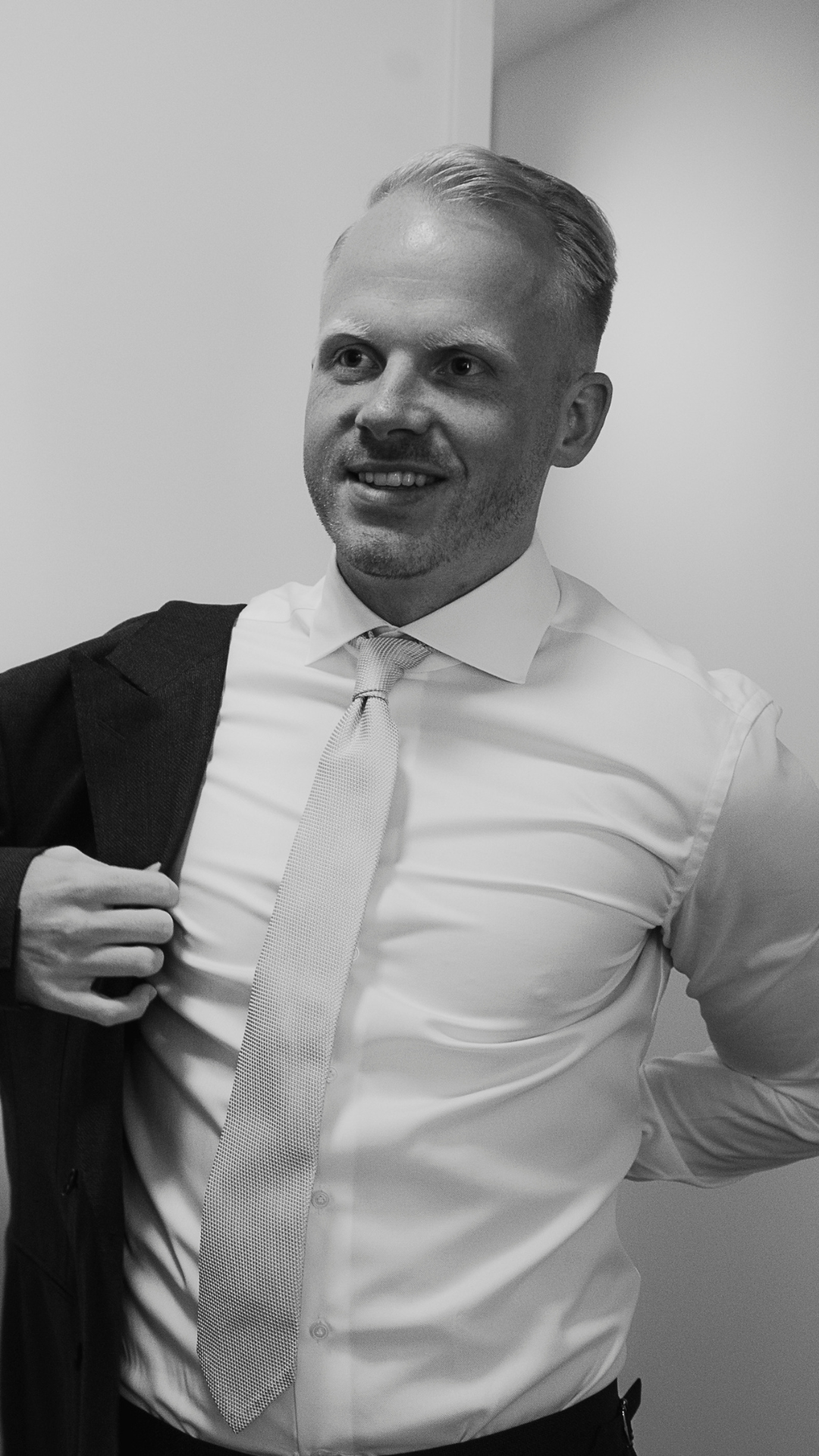 Dennis, founder of DDU MEDIA